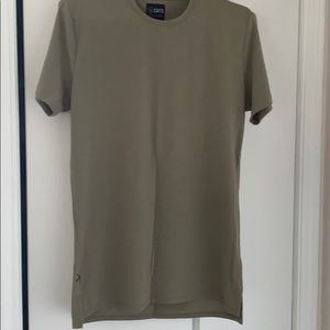 Cuts Clothing Crew Split-hem T-Shirt. Sz. M. NWOT